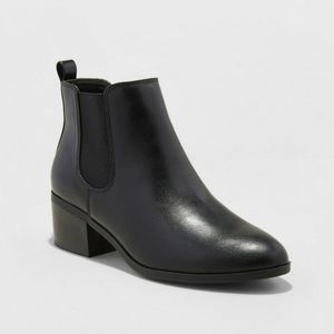 Womens Ellie Chelsea boots